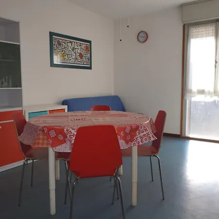 Apartment Vacation By The - One Bedroom Flat