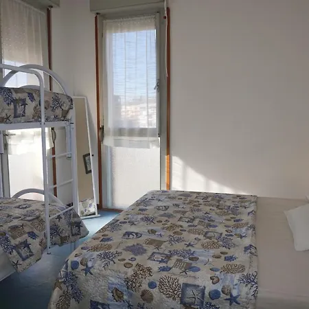 Vacation By The - One Bedroom Flat *